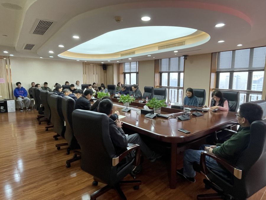 公司黨委委員、副總裁趙茂文赴貨運公司宣講.jpg